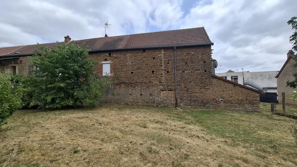 Maison aux pierres dorées