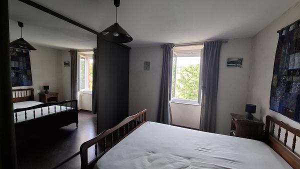 Maison aux pierres dorées