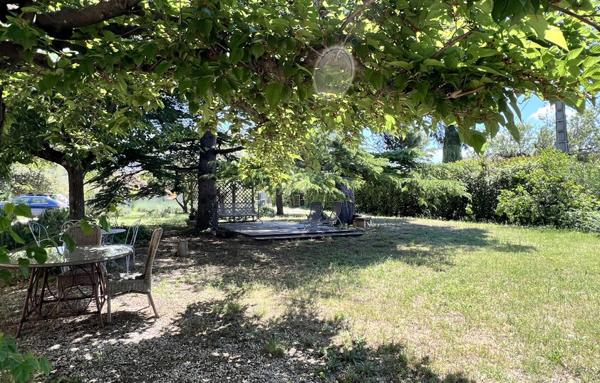 Maison de caractère et grand jardin enchanteur