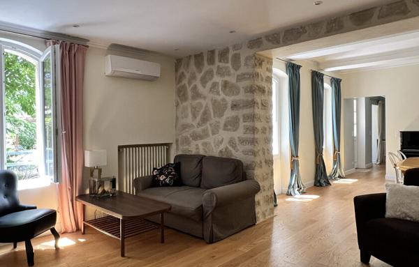 Maison de caractère et grand jardin enchanteur