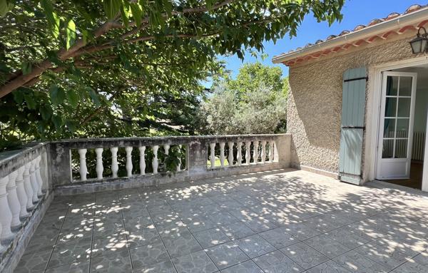 Maison de caractère et grand jardin enchanteur