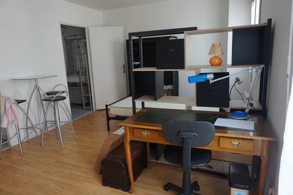 VIEUX LILLE - APPARTEMENT MEUBLE - STUDIO