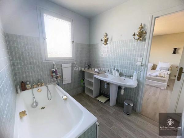 Vente Maison 11 pièces 269 m2 à Le Coteau