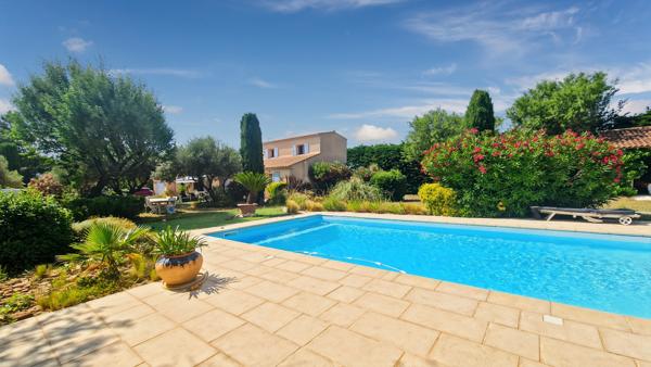 Rochefort-du-Gard (30650) A vendre, superbe maison avec piscine secteur Rochefort-du-Gard
