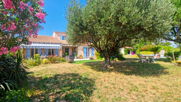 Rochefort-du-Gard (30650) A vendre, superbe maison avec piscine secteur Rochefort-du-Gard