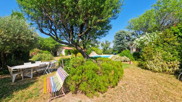 Rochefort-du-Gard (30650) A vendre, superbe maison avec piscine secteur Rochefort-du-Gard