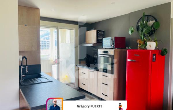 APPARTEMENT T3 DE 59,69 M2 RÉNOVÉ, VUE DÉGAGÉE ET PARC PRIVATIF