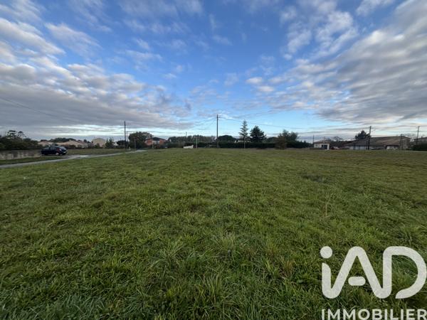 Terrain à vendre 885 m² Vacquiers