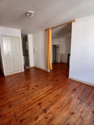 SAVERDUN CENTRE VILLE, APPARTEMENT T1 BIS DE 44M²