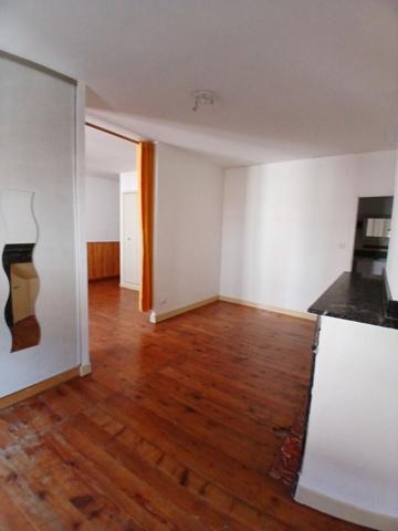 SAVERDUN CENTRE VILLE, APPARTEMENT T1 BIS DE 44M²