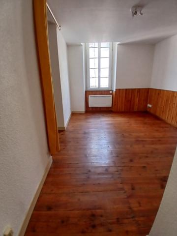 SAVERDUN CENTRE VILLE, APPARTEMENT T1 BIS DE 44M²