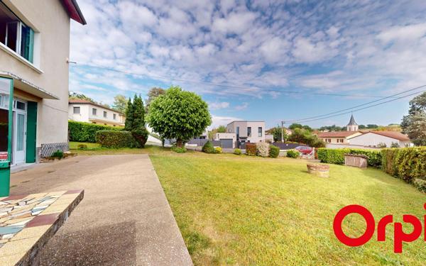 Maison à vendre    5 pièces • 168,71 m2 Jassans-Riottier