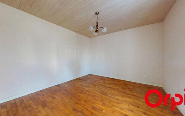 Maison à vendre    5 pièces • 168,71 m2 Jassans-Riottier