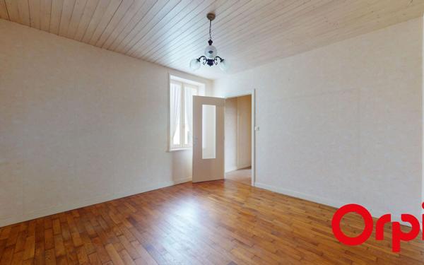 Maison à vendre    5 pièces • 168,71 m2 Jassans-Riottier