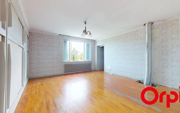 Maison à vendre    5 pièces • 168,71 m2 Jassans-Riottier