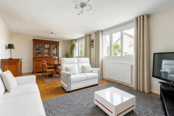 Maison familiale a Drancy 15 pièces
