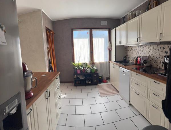 Maison à NEMOURS, 77140 - 5 pièces 94m²