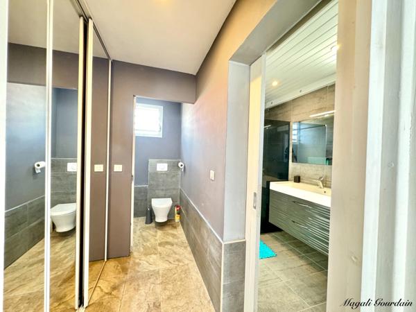 A VENDRE : MAGNIFIQUE VILLA RECENTE (2019) AVEC PISCINE & DEPENDANCE - SAINT FRANCOIS