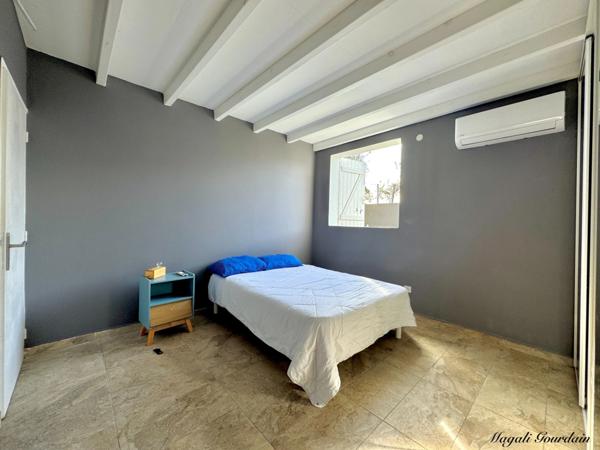 A VENDRE : MAGNIFIQUE VILLA RECENTE (2019) AVEC PISCINE & DEPENDANCE - SAINT FRANCOIS