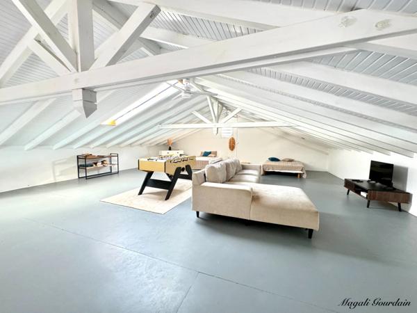 A VENDRE : MAGNIFIQUE VILLA RECENTE (2019) AVEC PISCINE & DEPENDANCE - SAINT FRANCOIS