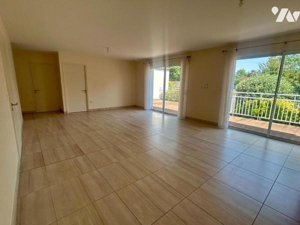 Maison de plain-pied avec 3 chambres + bureau