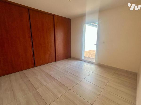 Maison de plain-pied avec 3 chambres + bureau