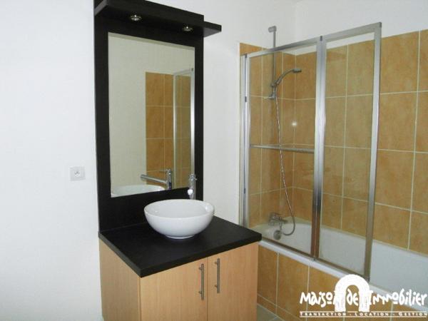 Location Appartement en résidence sécurisée - 3 pièces - 57m² - COGNAC Quartier Théâtre