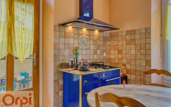 Maison à vendre    11 pièces •  Saint-Sauveur-de-Montagut