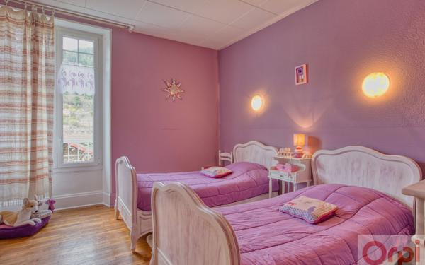 Maison à vendre    11 pièces •  Saint-Sauveur-de-Montagut