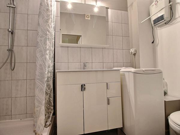 Appartement Avignon 2 pièces 48.37 m2 Intra Muros au 1er étage
