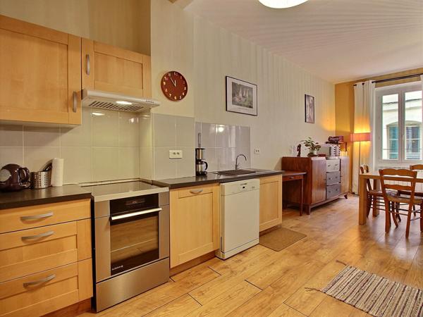 Appartement Avignon 2 pièces 48.37 m2 Intra Muros au 1er étage