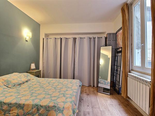 Appartement Avignon 2 pièces 48.37 m2 Intra Muros au 1er étage