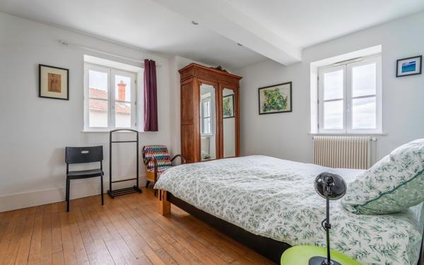 Maison à vendre    5 pièces • 184,14 m2 Saint-Didier-au-Mont-d'Or