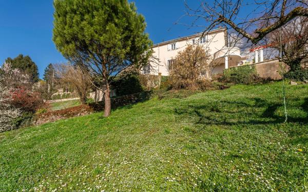 Maison à vendre    5 pièces • 184,14 m2 Saint-Didier-au-Mont-d'Or