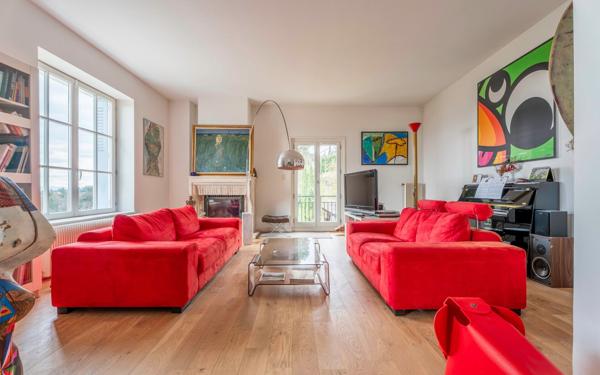 Maison à vendre    5 pièces • 184,14 m2 Saint-Didier-au-Mont-d'Or