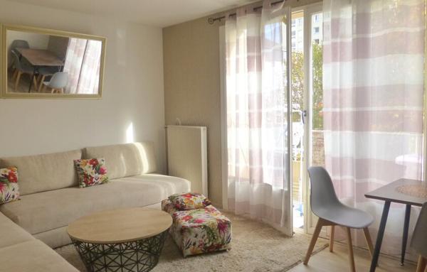 Appartement T3 avec garage et commerces de proximité