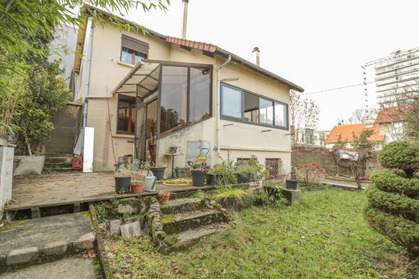 Maison 8 pièces 211 m2