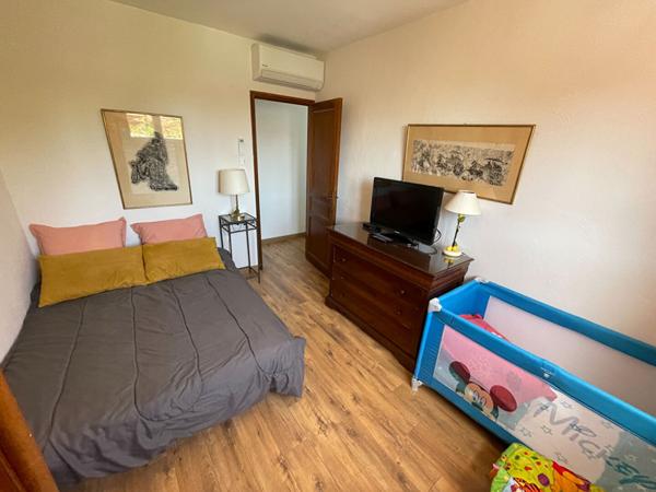 Maison Saint Cannat 7 pièces 200 m2 divisé en deux logements !