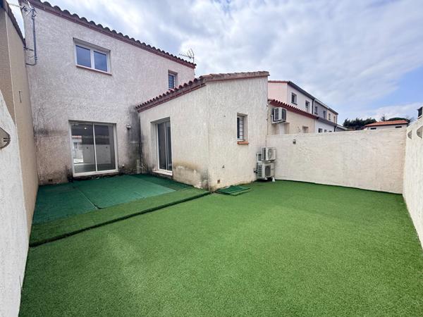 Maison , 2 faces, r+1, 3 chambres, extérieur, sans garage, secteur calme, 98 m²