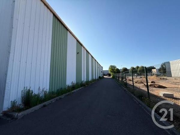 à vendre  800 m2 LES MUREAUX - 78