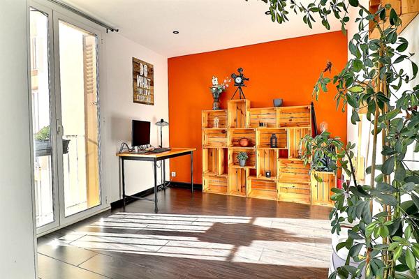 LOCATION MEUBLE - Appartement Marseille - St Jean du Désert- T4- 74 m2 avec loggia- résidence fermée