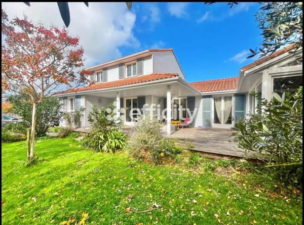 Maison 5 pièces - 160 m² Exclusivité efficity