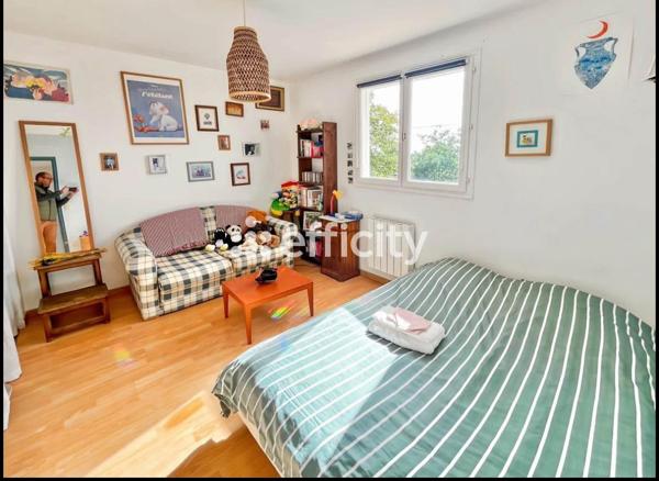 Maison 5 pièces - 160 m² Exclusivité efficity