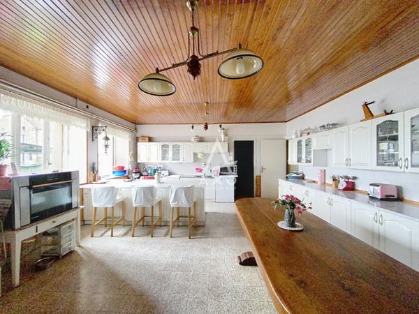 Proche FAYL-BILLOT (54) - Immeuble maison 15 pièces à rénover