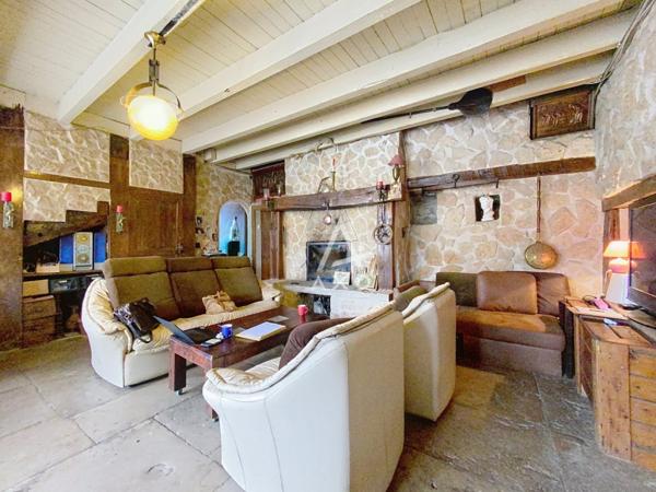 Proche FAYL-BILLOT (54) - Immeuble maison 15 pièces à rénover