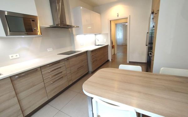 Appartement à vendre    5 pièces • 157,10 m2 Strasbourg