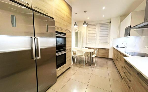 Appartement à vendre    5 pièces • 157,10 m2 Strasbourg