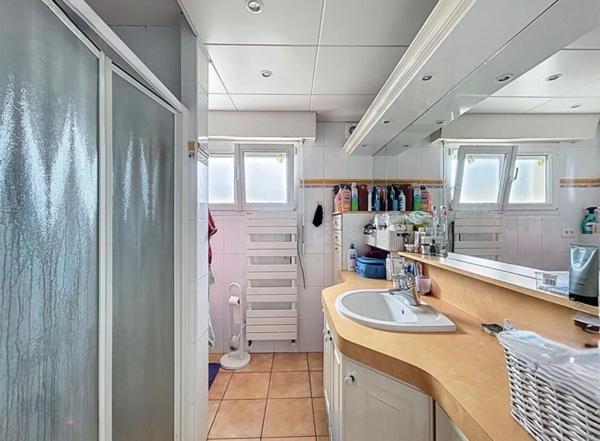 Maison à vendre 7 pièces  (56)