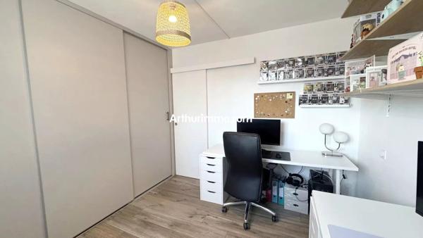 Vente                                                      Appartement
                        
                     2 pièces                      65 m2                     à Draguignan