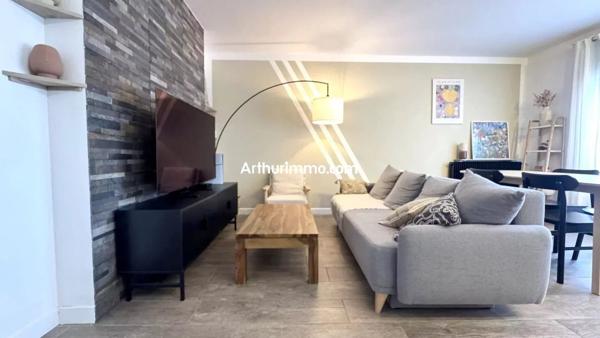 Vente                                                      Appartement
                        
                     2 pièces                      65 m2                     à Draguignan